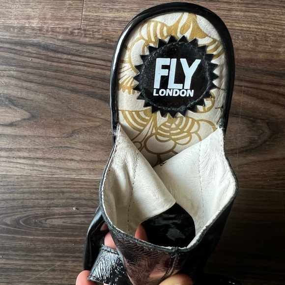 Fly London Yeay Peep Toe leather wedge - Picture 8 of 11